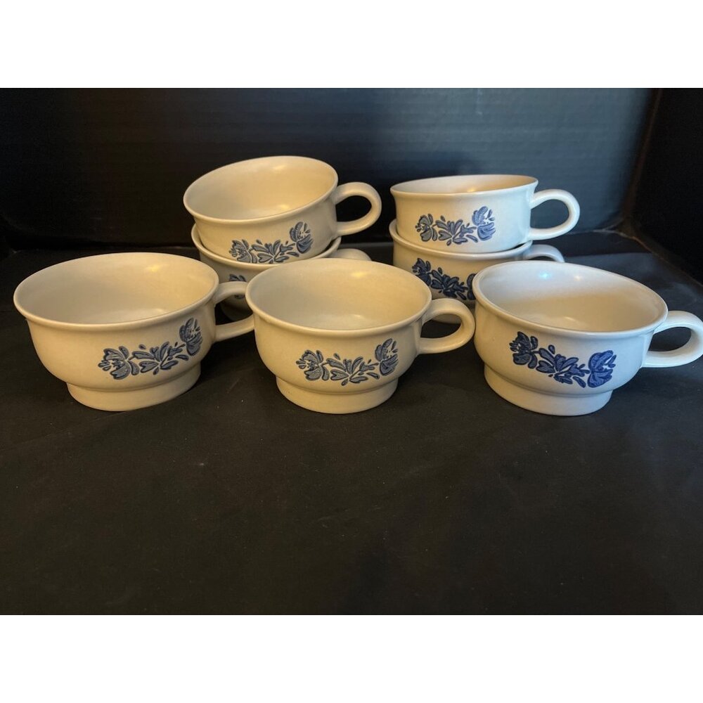 Pfaltzgraff Yorktown Coffee Cups Set of 7 Holds 8 Oz